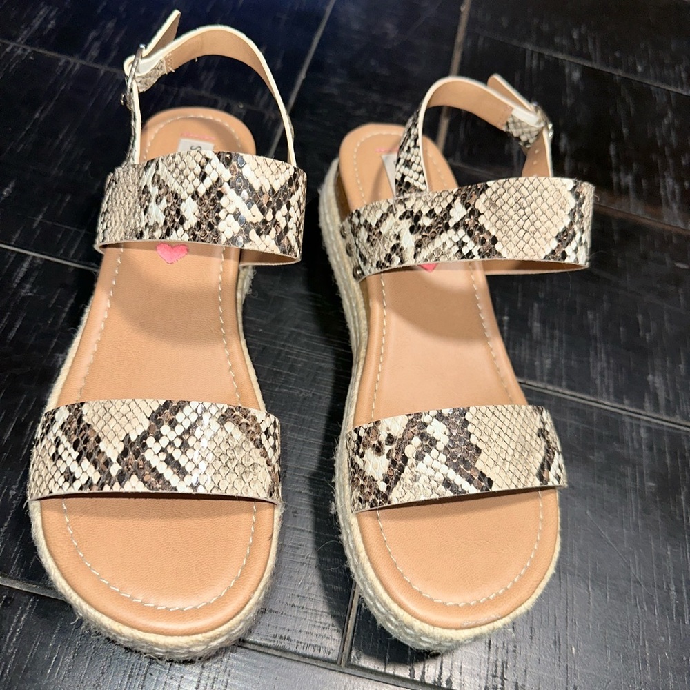 Lightly used snake skin sandals. Size kids 4 (fits size 6 women)